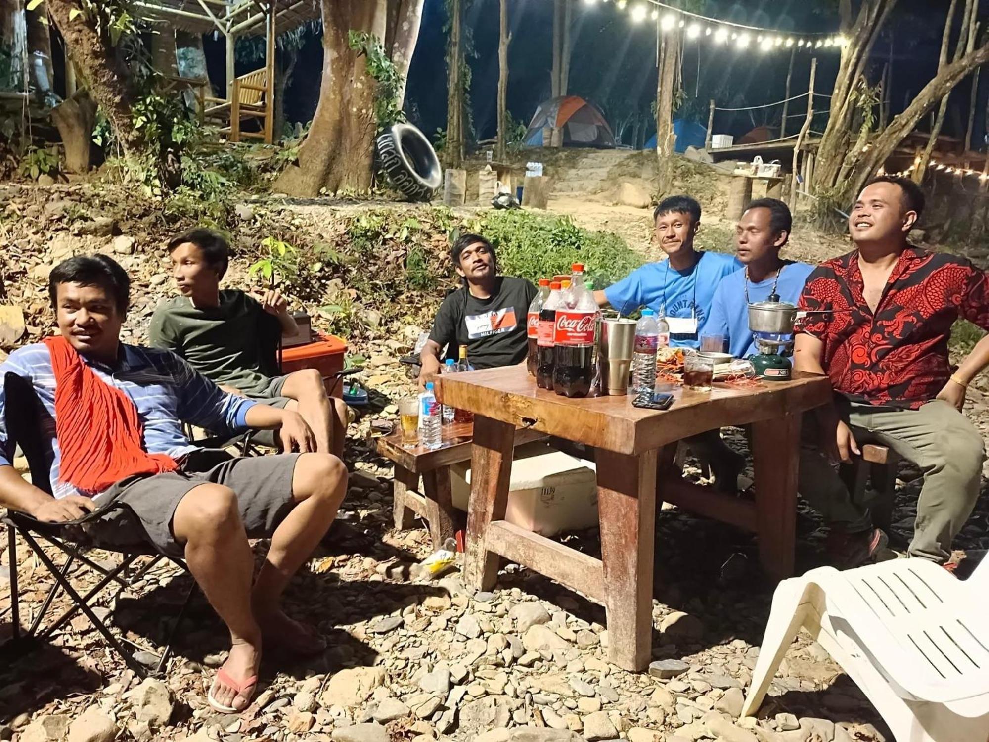Khaosok August Freedom Camp Hotel Khao Sok National Park Ngoại thất bức ảnh