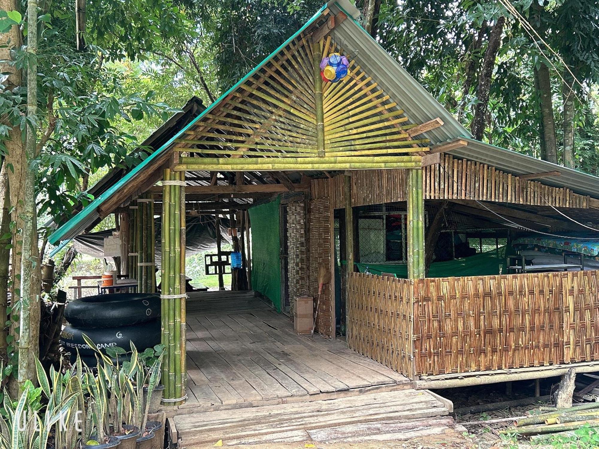 Khaosok August Freedom Camp Hotel Khao Sok National Park Ngoại thất bức ảnh